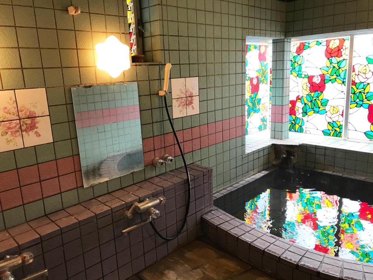 Hotel ペンション百万本のバラ "A Million Roses" Shimoda  Exterior foto