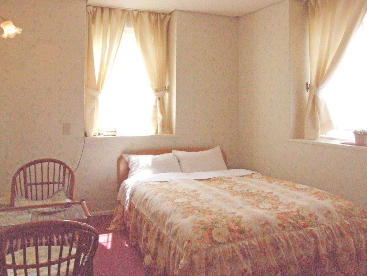 Hotel ペンション百万本のバラ "A Million Roses" Shimoda  Exterior foto
