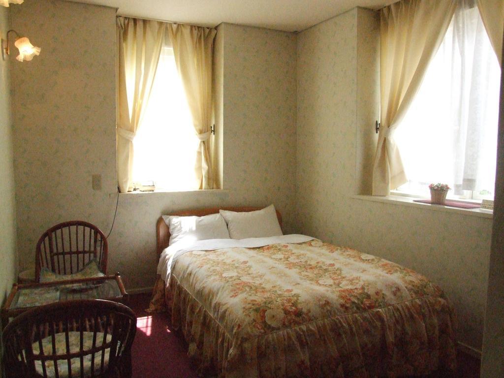 Hotel ペンション百万本のバラ "A Million Roses" Shimoda  Exterior foto
