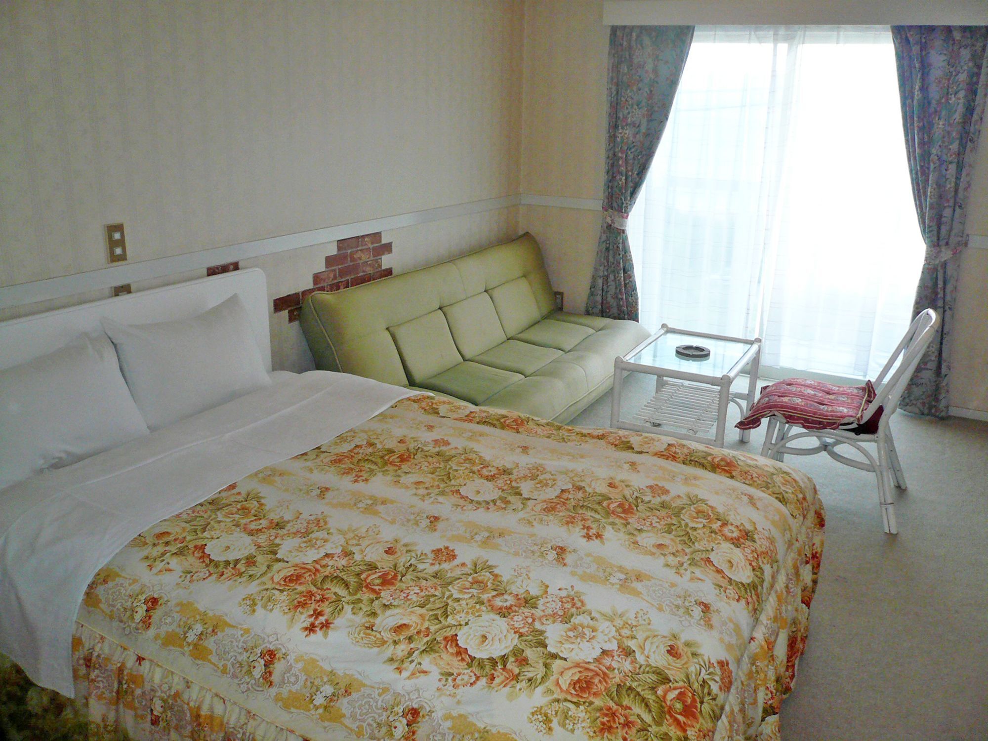Hotel ペンション百万本のバラ "A Million Roses" Shimoda  Exterior foto
